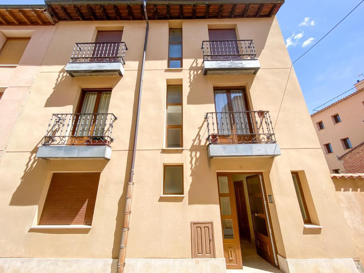 Vivienda Turistica Los Leones Берланга-де-Дуэро Экстерьер фото